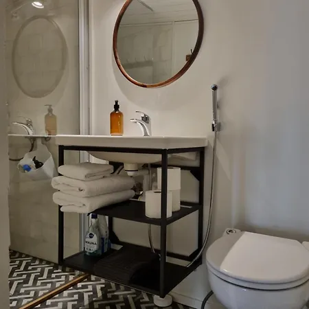 Hurmaava Ullakkoasunto Vanhan Rauman Laidalla Rauma