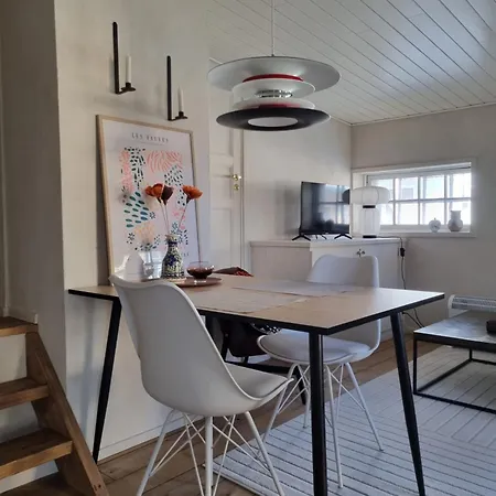 Apartment Hurmaava Ullakkoasunto Vanhan Rauman Laidalla Rauma